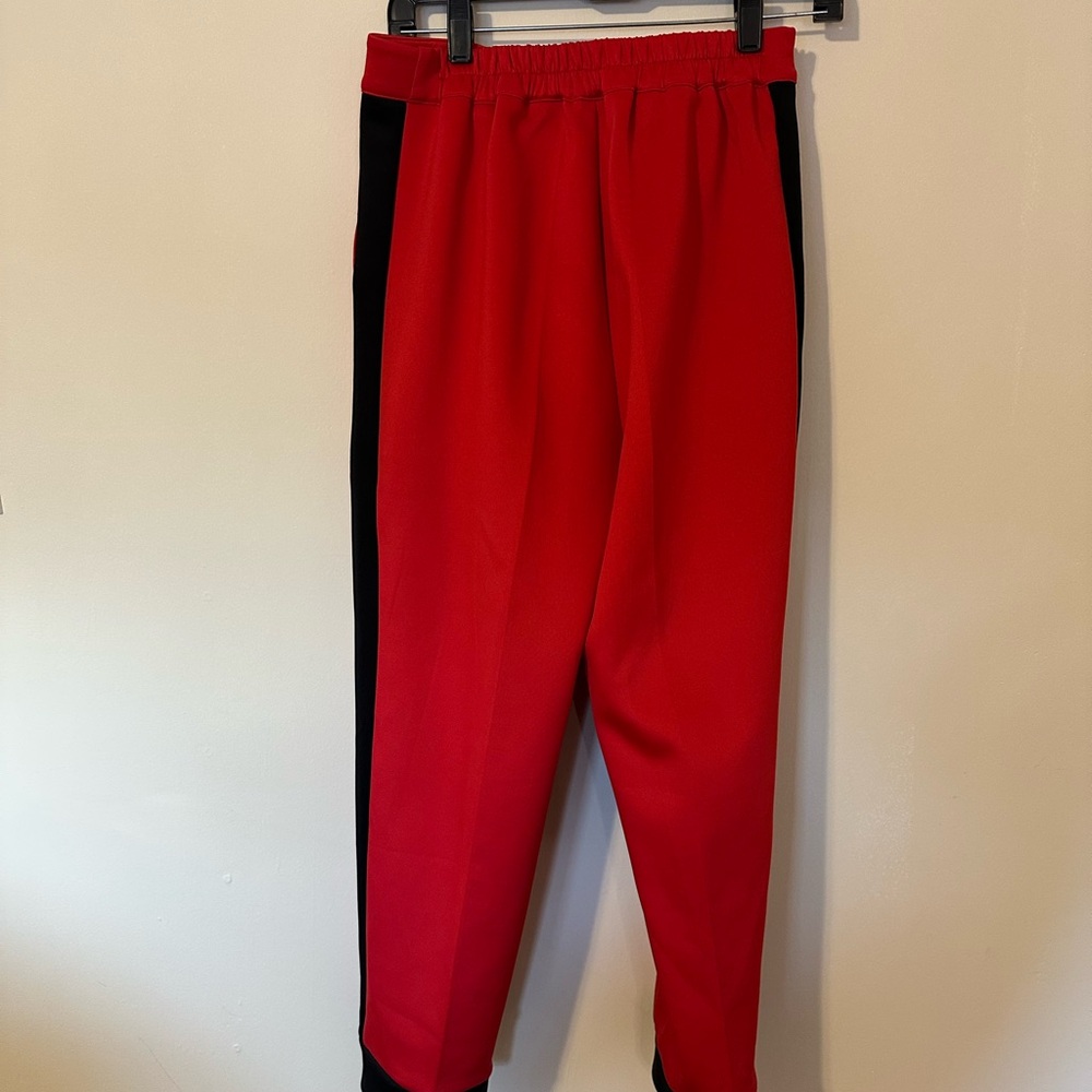 STYLEWE Striking Scarlet Apparel - Picture 6 of 6